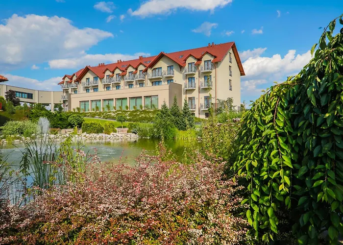 Palac W Konarach Resort Spa & Conference
